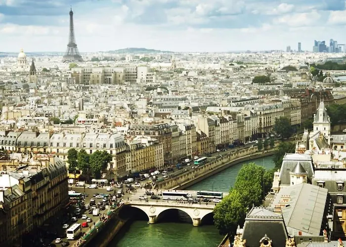 Superbe Studio Avec Balcon Au Coeur De Montorgueil